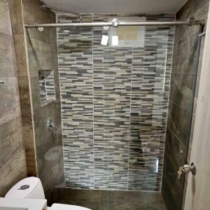 DIVISION DE BAÑO INCOLORO 8MM 1.00X1.90